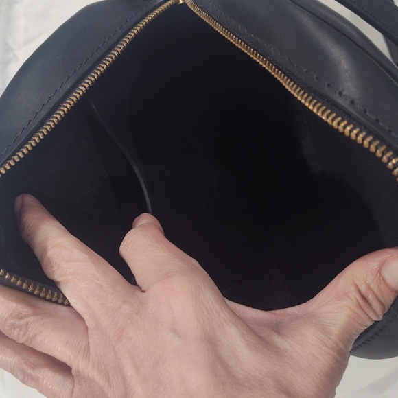 Portland Leather Large Circle Crossbody Bag In Black - Picture 6 of 11